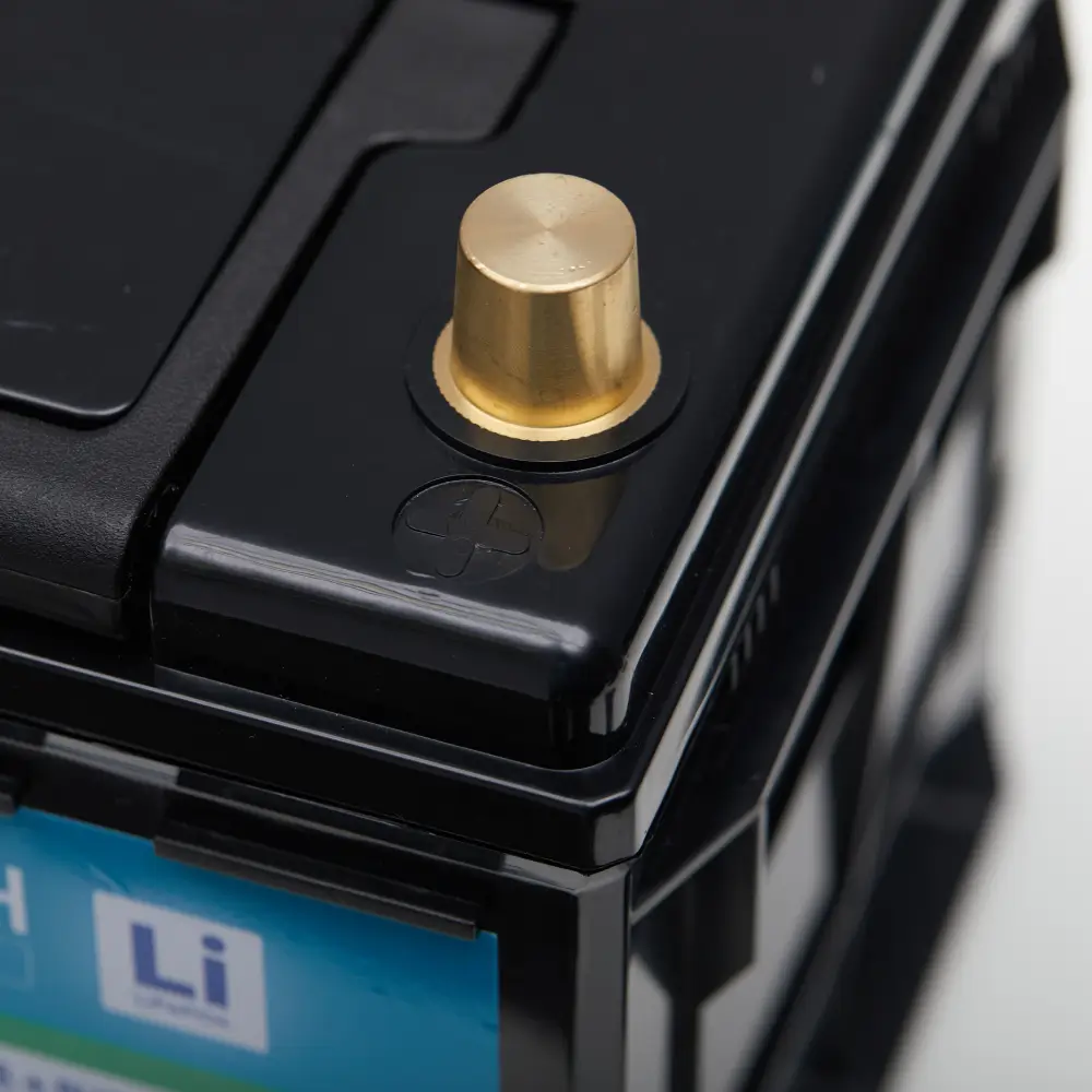 Литиевый аккумулятор стартово/тяговый LITJET SMART LiFePO4 12V 60Ah 768Wh 700CCA 4 аккумулятор стартово/тяговый LITJET SMART LiFePO4 12V 60Ah 768Wh вид сверху