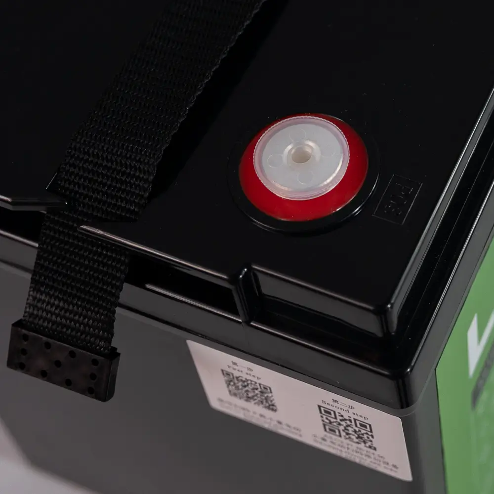 Литиевый аккумулятор тяговый LITJET LiFePO4 12,8V 150Ah с Bluetooth 5 Литиевый аккумулятор тяговый LITJET LiFePO4 12,8V 150Ah с Bluetooth картинка клеммы