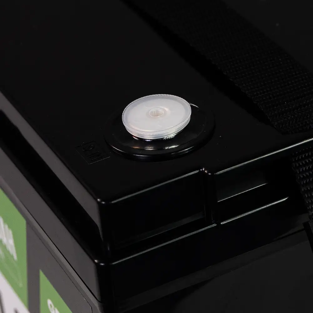 Литиевый аккумулятор тяговый LITJET LiFePO4 12,8V 150Ah с Bluetooth 4 Литиевый аккумулятор тяговый LITJET LiFePO4 12,8V 150Ah с Bluetooth фото клеммы